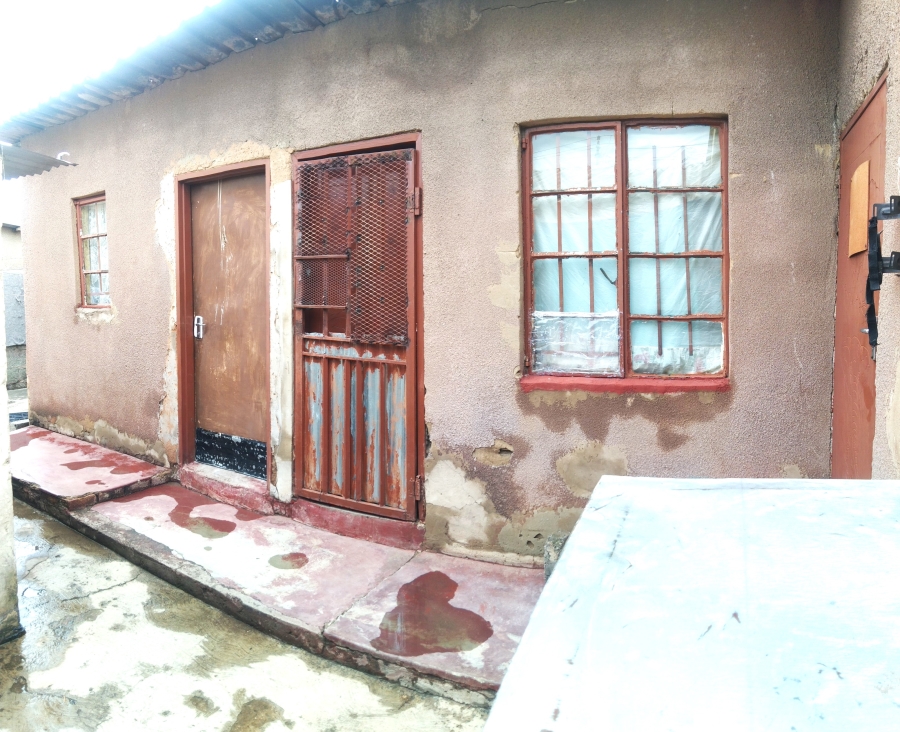 9 Bedroom Property for Sale in Tsakane Gauteng