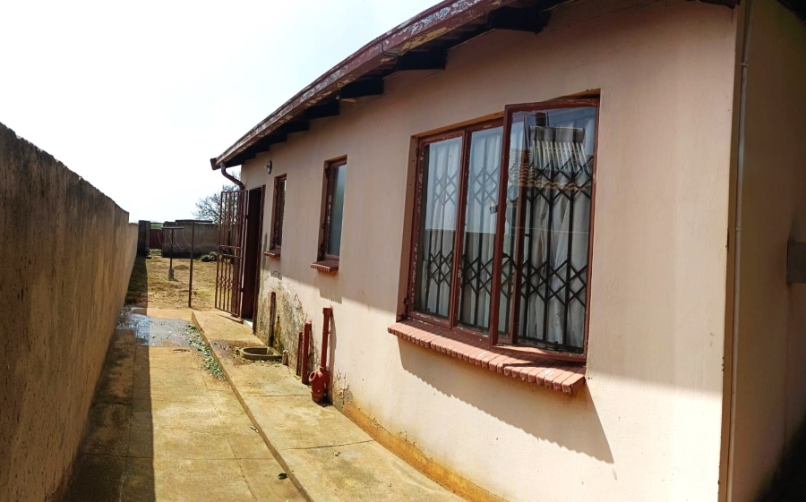 2 Bedroom Property for Sale in Windmill Park Gauteng