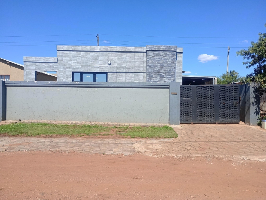 2 Bedroom Property for Sale in Zonkezizwe Gauteng