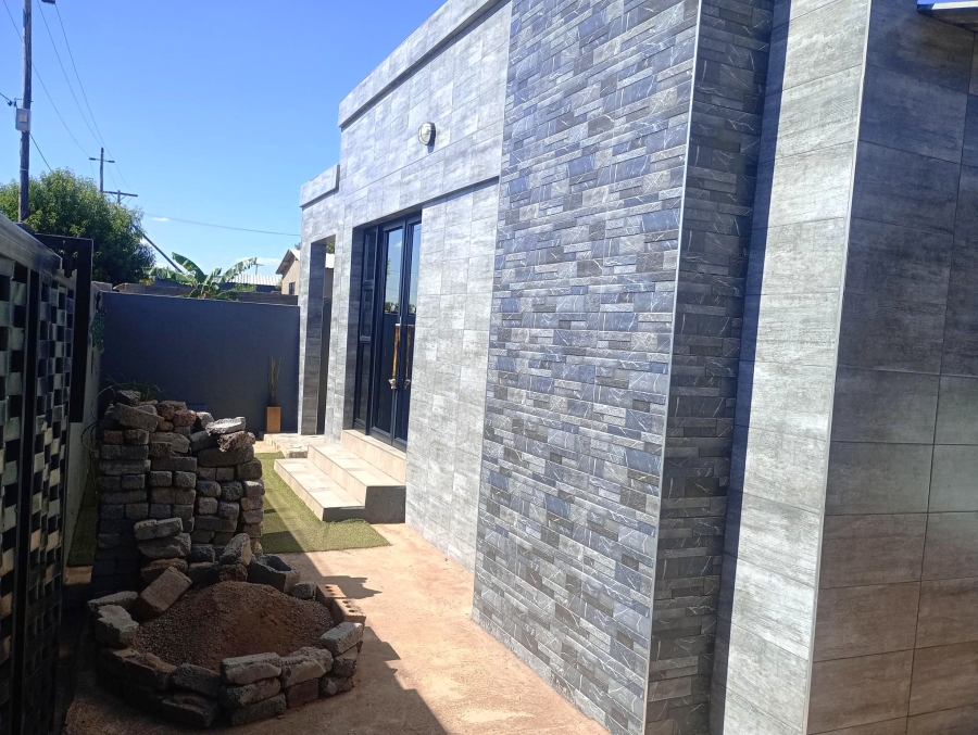 2 Bedroom Property for Sale in Zonkezizwe Gauteng