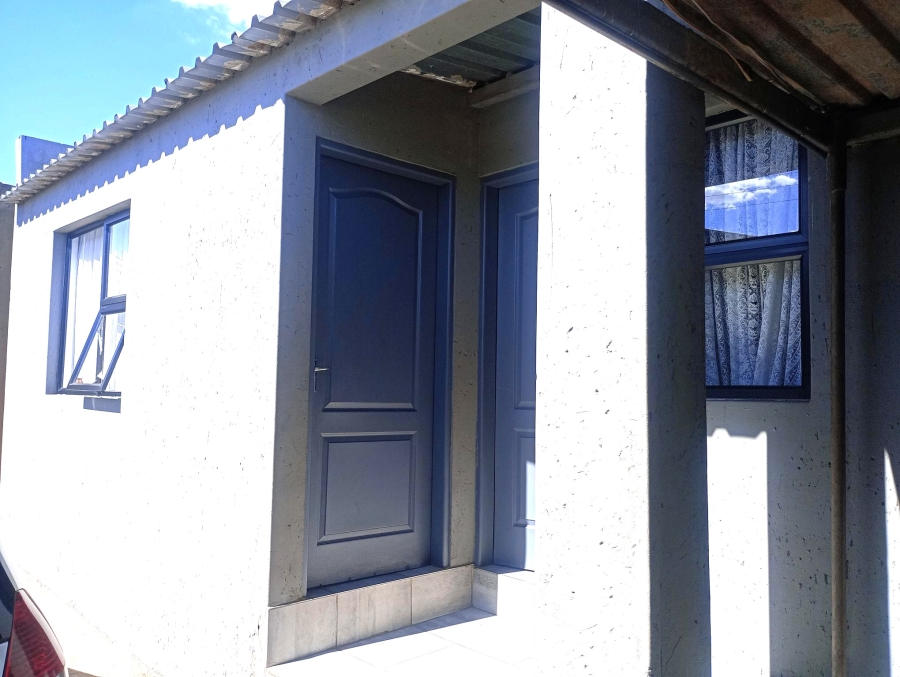 2 Bedroom Property for Sale in Zonkezizwe Gauteng
