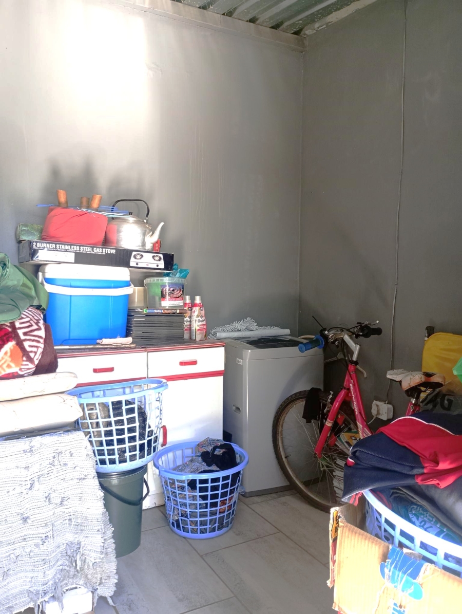 2 Bedroom Property for Sale in Zonkezizwe Gauteng