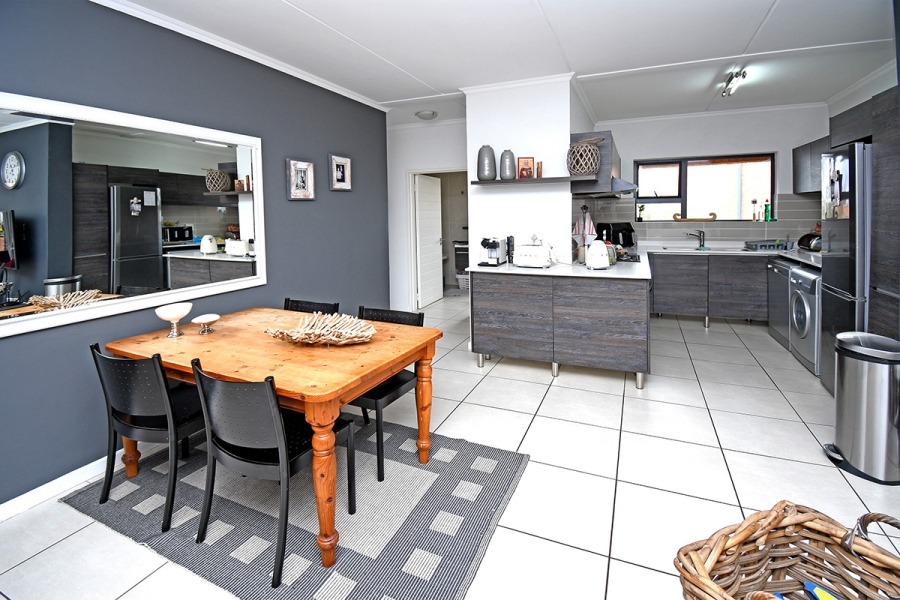 3 Bedroom Property for Sale in Olivedale Gauteng