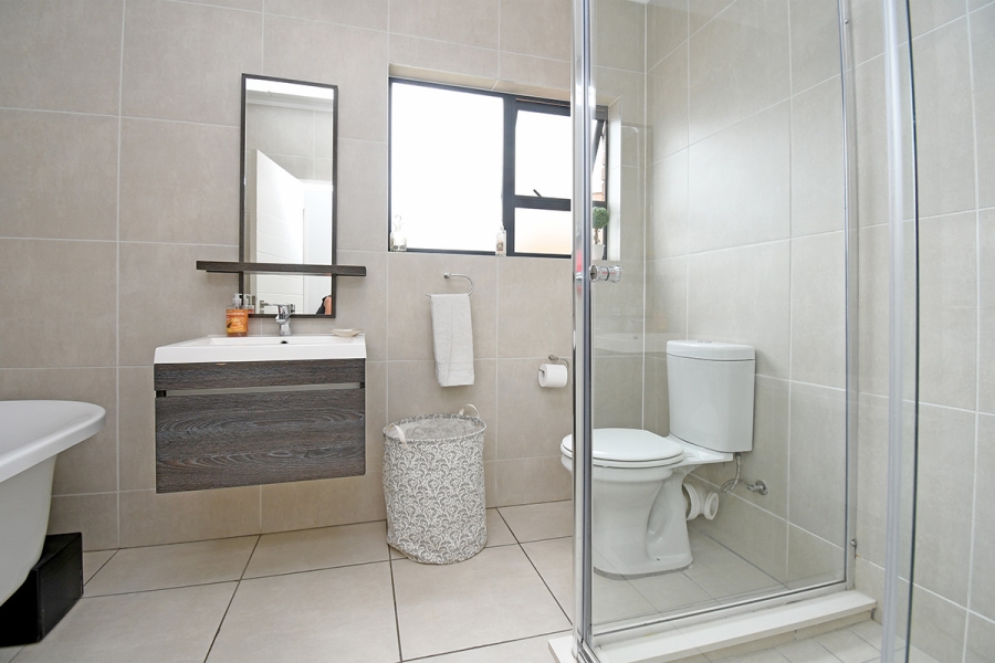 3 Bedroom Property for Sale in Olivedale Gauteng