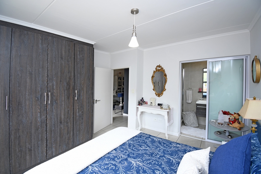 3 Bedroom Property for Sale in Olivedale Gauteng