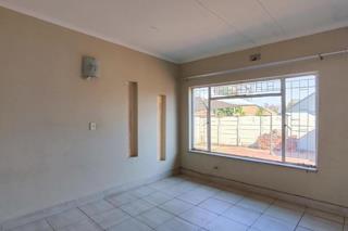 4 Bedroom Property for Sale in Verwoerdpark Gauteng