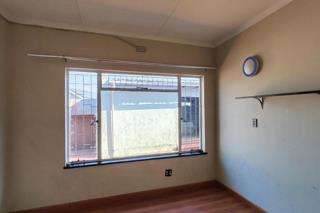 4 Bedroom Property for Sale in Verwoerdpark Gauteng