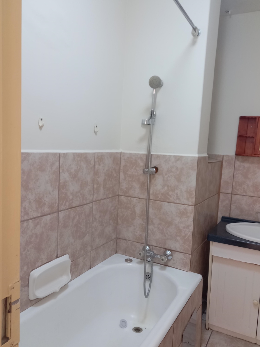 2 Bedroom Property for Sale in Denlee Gauteng