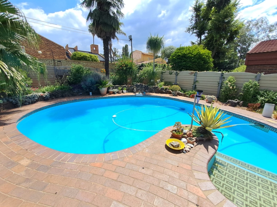 4 Bedroom Property for Sale in Hazelpark Gauteng