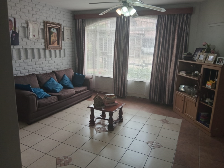 2 Bedroom Property for Sale in Albemarle Gauteng