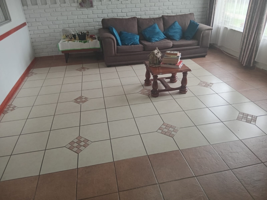 2 Bedroom Property for Sale in Albemarle Gauteng