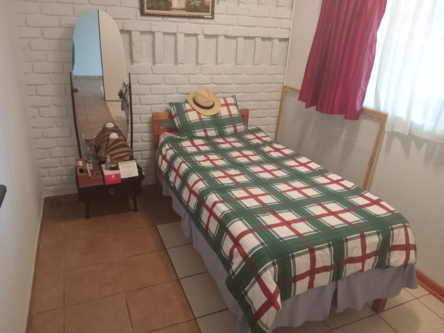 2 Bedroom Property for Sale in Albemarle Gauteng