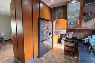 4 Bedroom Property for Sale in Brackendowns Gauteng