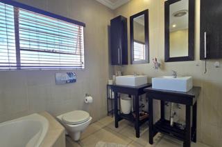 4 Bedroom Property for Sale in Brackendowns Gauteng