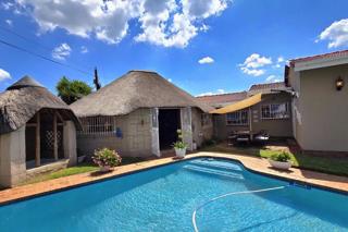 4 Bedroom Property for Sale in Brackendowns Gauteng