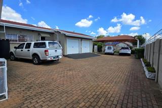 4 Bedroom Property for Sale in Brackendowns Gauteng