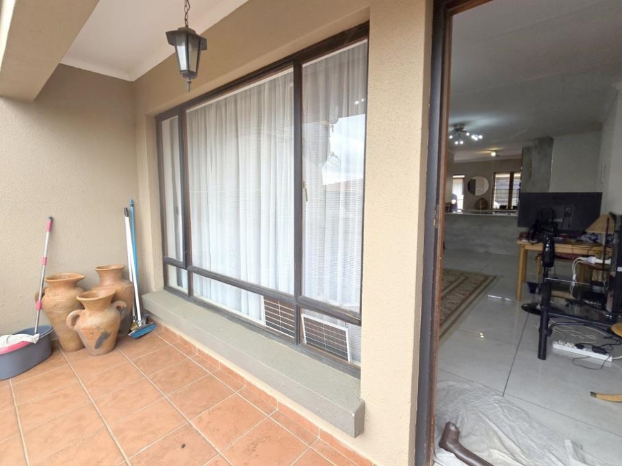 2 Bedroom Property for Sale in Meyersdal Gauteng