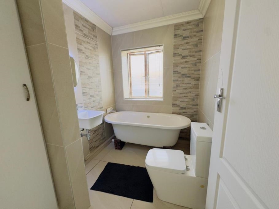 2 Bedroom Property for Sale in Meyersdal Gauteng