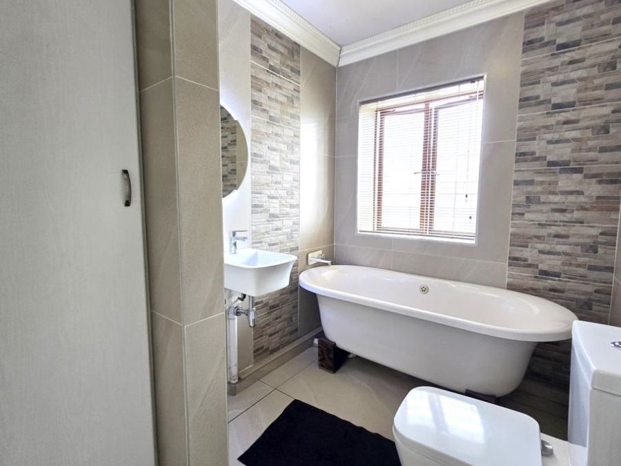 2 Bedroom Property for Sale in Meyersdal Gauteng