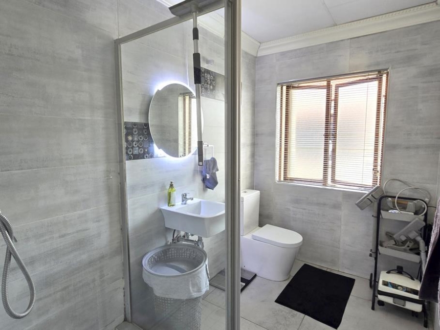 2 Bedroom Property for Sale in Meyersdal Gauteng