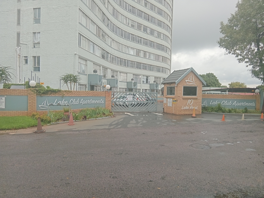 3 Bedroom Property for Sale in Denlee Gauteng