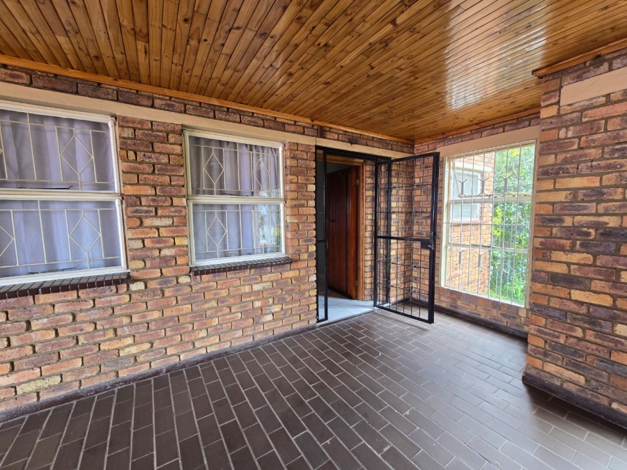 2 Bedroom Property for Sale in Albermarle Gauteng