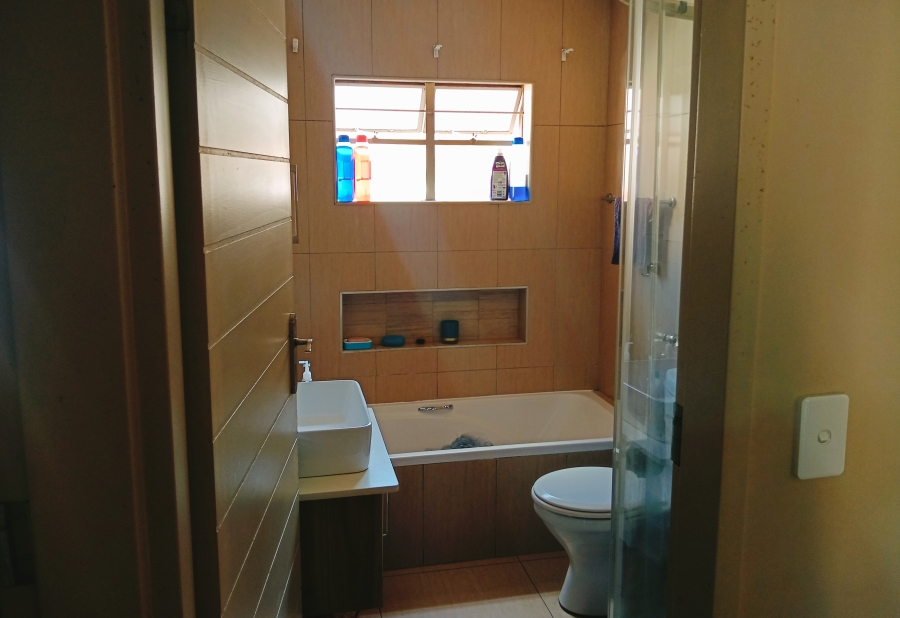 2 Bedroom Property for Sale in Pretoria West Gauteng