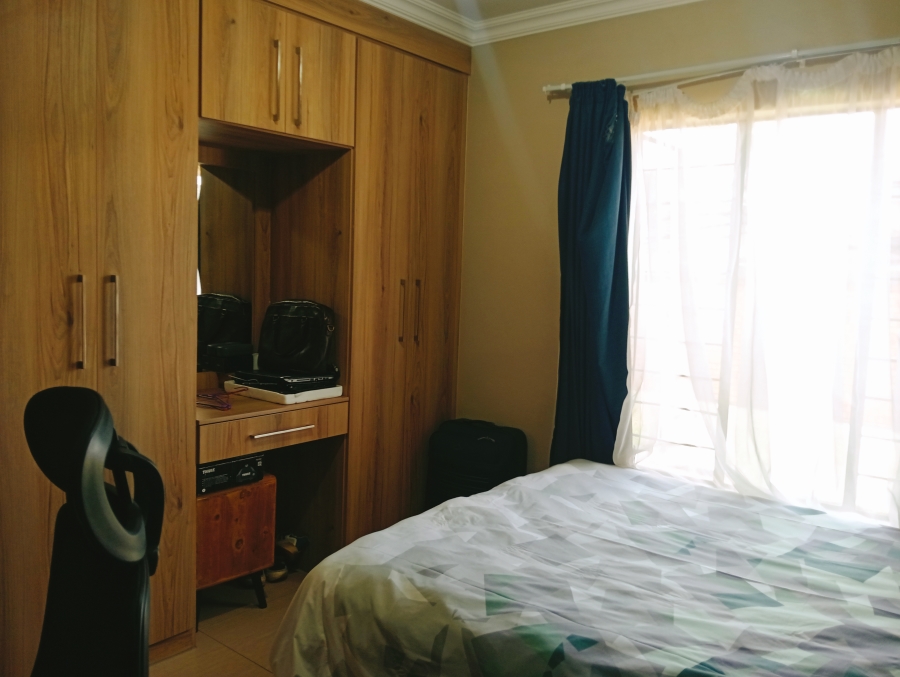 2 Bedroom Property for Sale in Pretoria West Gauteng
