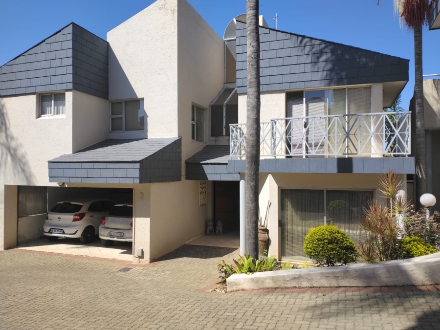4 Bedroom Property for Sale in Bassonia Gauteng