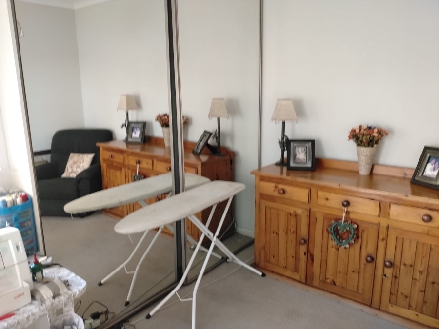 4 Bedroom Property for Sale in Bassonia Gauteng