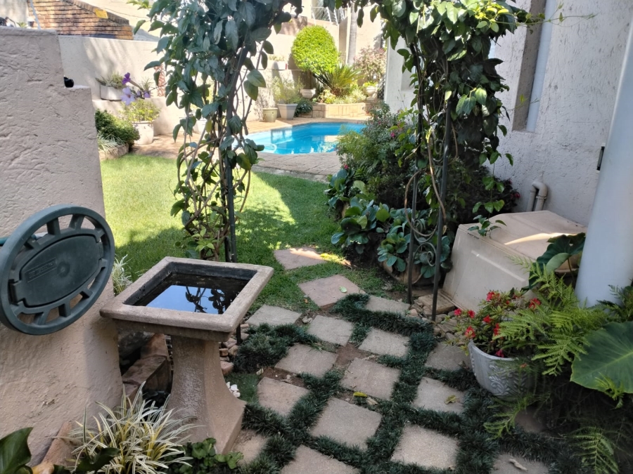 4 Bedroom Property for Sale in Bassonia Gauteng