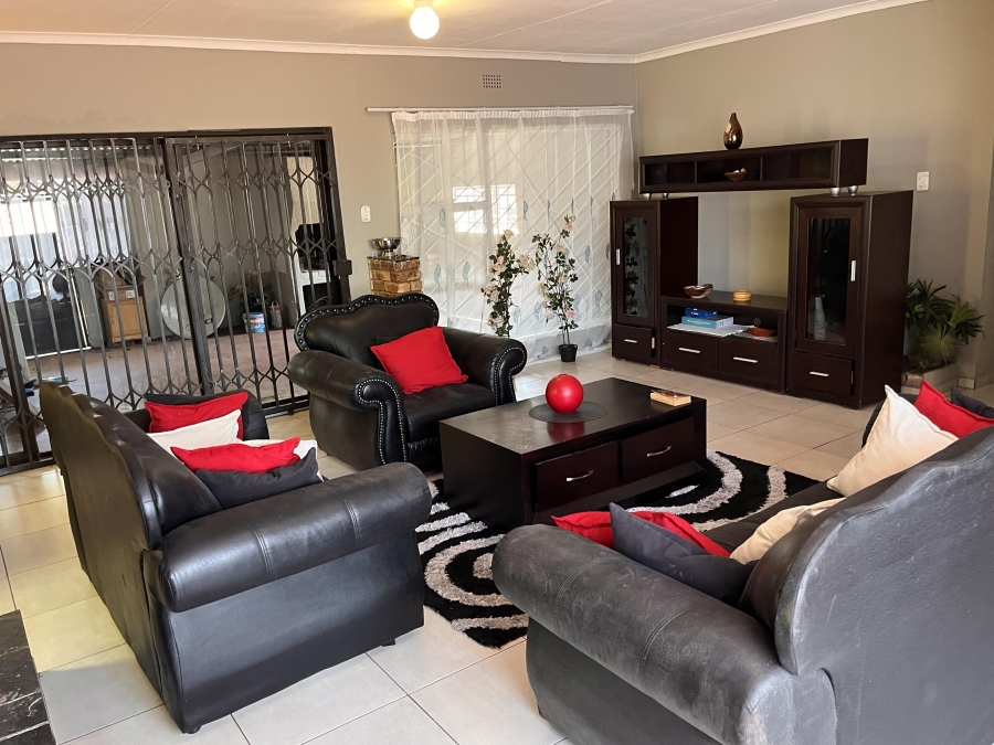 4 Bedroom Property for Sale in Mayberry Park Gauteng