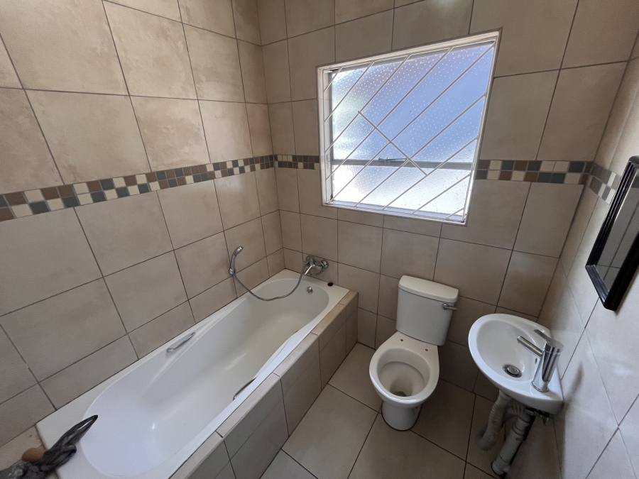 4 Bedroom Property for Sale in Mayberry Park Gauteng