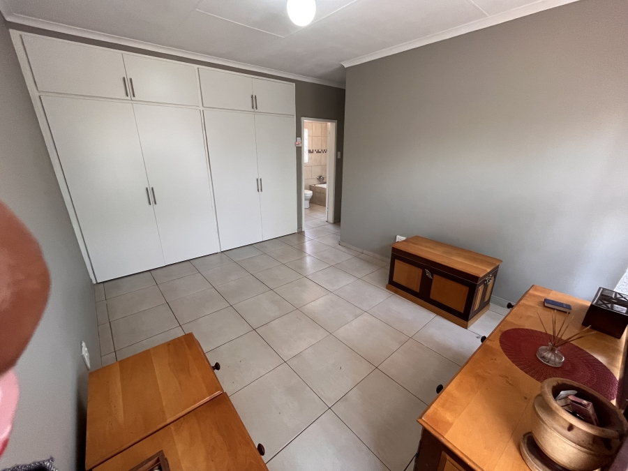 4 Bedroom Property for Sale in Mayberry Park Gauteng