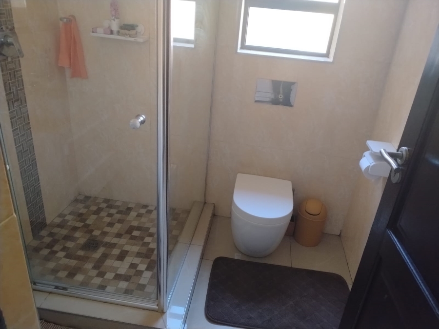 4 Bedroom Property for Sale in Meredale Gauteng