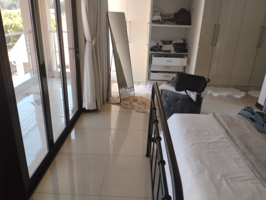 4 Bedroom Property for Sale in Meredale Gauteng