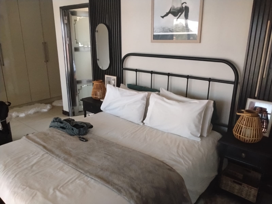 4 Bedroom Property for Sale in Meredale Gauteng