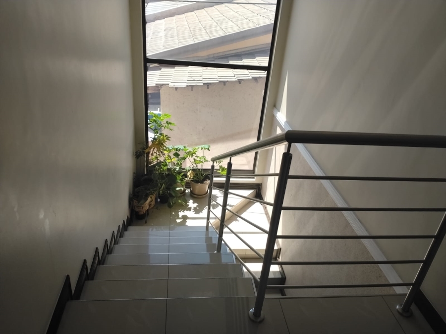 4 Bedroom Property for Sale in Meredale Gauteng