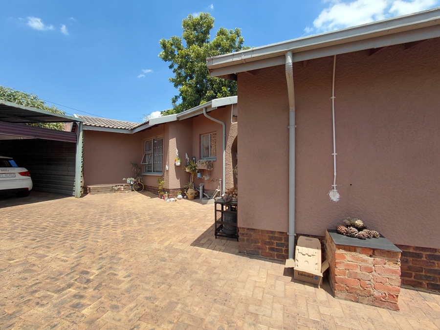 2 Bedroom Property for Sale in Elandspark Gauteng