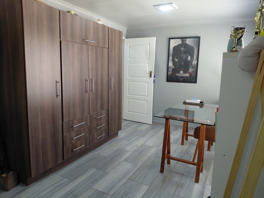 2 Bedroom Property for Sale in Elandspark Gauteng