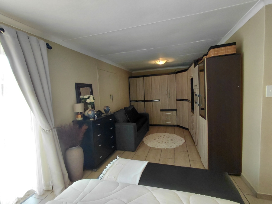 2 Bedroom Property for Sale in Elandspark Gauteng