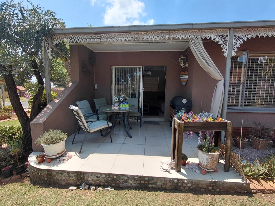 2 Bedroom Property for Sale in Elandspark Gauteng
