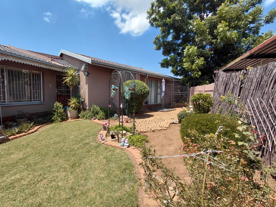 2 Bedroom Property for Sale in Elandspark Gauteng