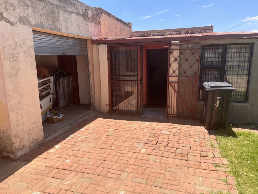 3 Bedroom Property for Sale in South Hills Gauteng