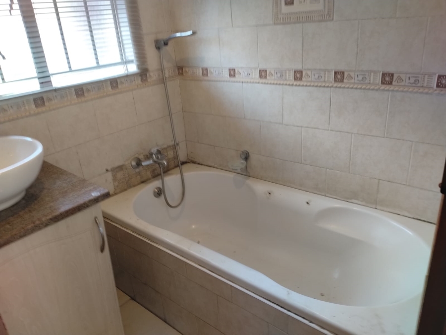 2 Bedroom Property for Sale in Naturena Gauteng