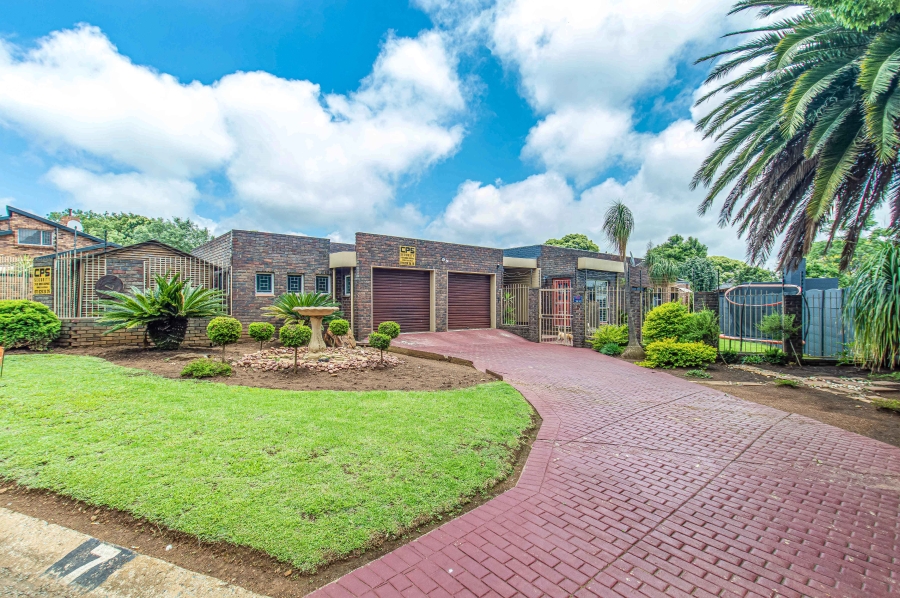 5 Bedroom Property for Sale in Randhart Gauteng