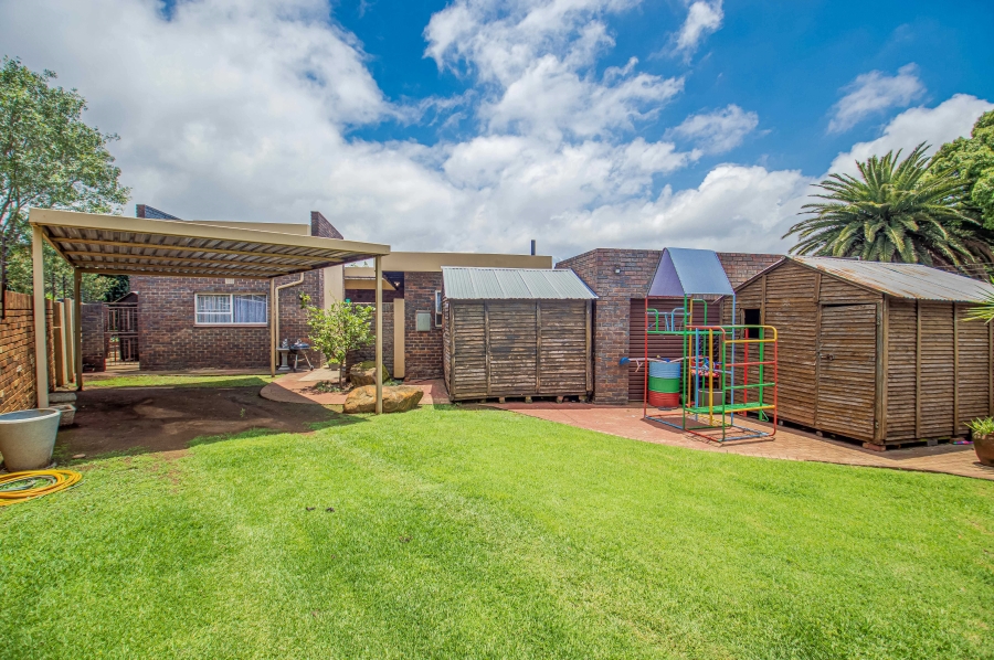 5 Bedroom Property for Sale in Randhart Gauteng