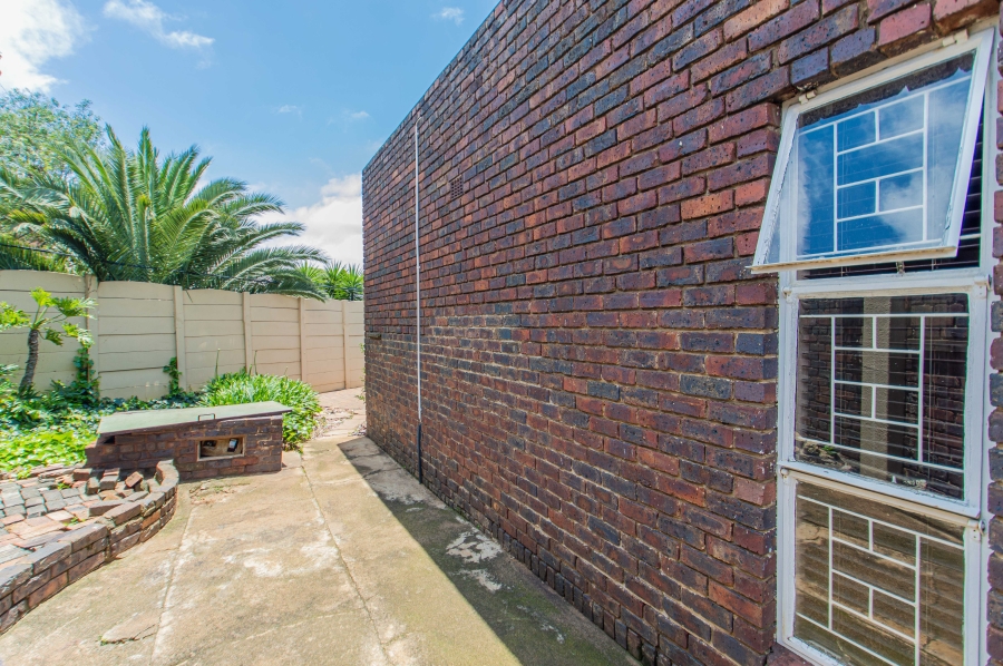 5 Bedroom Property for Sale in Randhart Gauteng