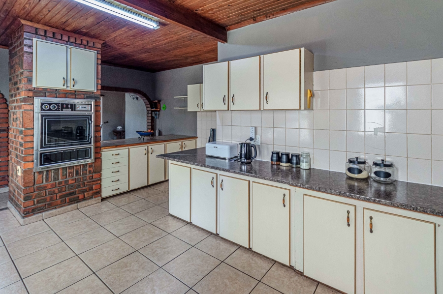 5 Bedroom Property for Sale in Randhart Gauteng
