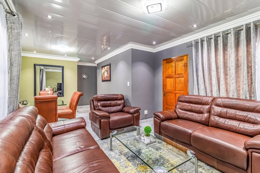 3 Bedroom Property for Sale in Ormonde View Gauteng